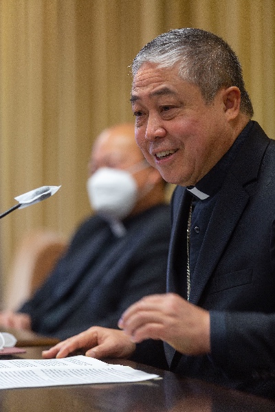 Mons. Bernardito Auza en Navarra