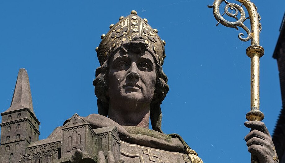 Estatua de San Ansgar (Óscar), en Hamburgo.