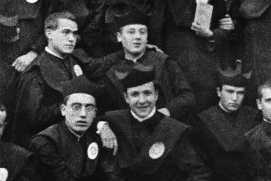 San Josemaría en el Seminario de San Carlos, Zaragoza (España)
Octubre, 1922
