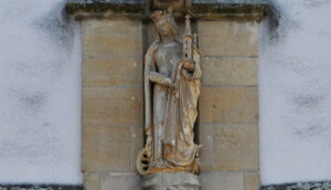 Estatua de santa Cunegunda, en la iglesia dedicada en Luxemburgo.